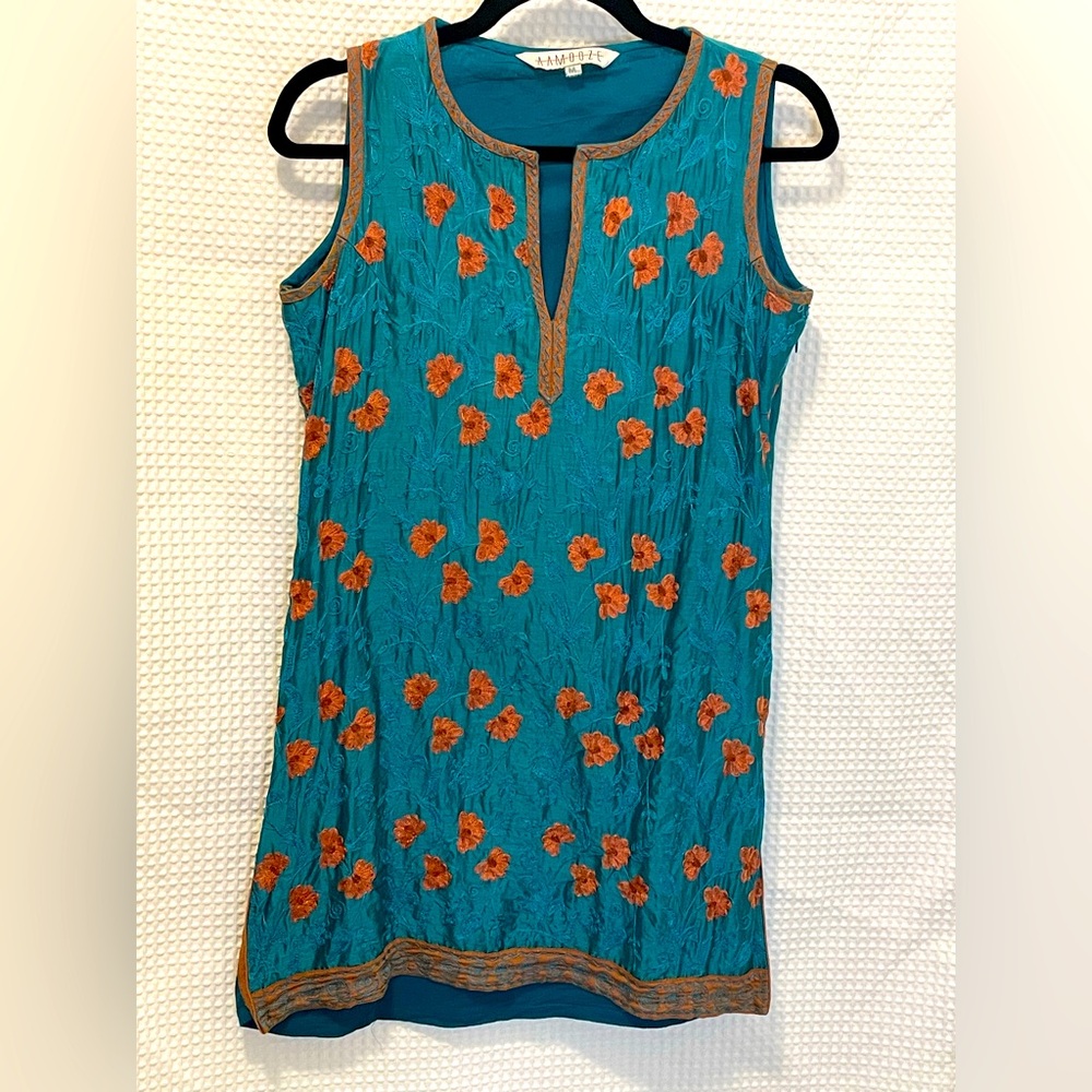 Aamooze Teal Sleeveless Tunic  with Embroidered Floral Design Size Medium